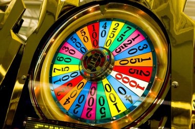 Mobile entertainment service with live dealer tables